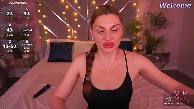 XXX chat uživo modela EllaGoldenn