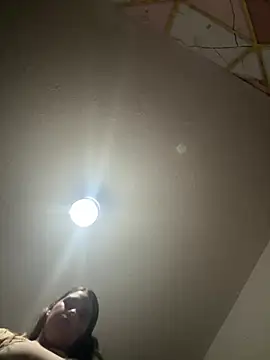 Amira_Malia – Naživo XXX chat