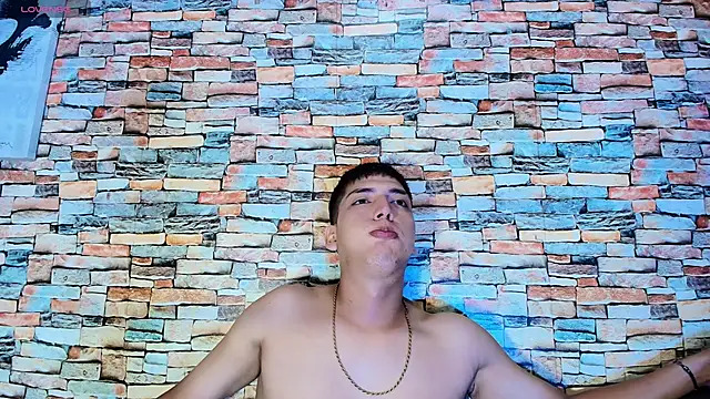 aaron_antonella_mds élő XXX-chatje