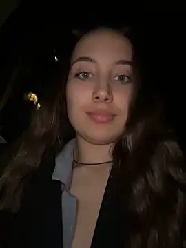 ICrazyOneIRL élő XXX-chatje