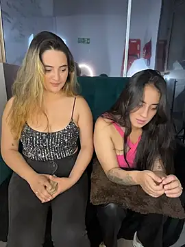 Antonella_Julieta 网络视讯表演