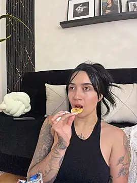 EmmyEvans1 Chat XXX live