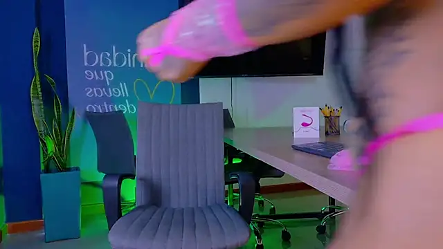 madyson_fox's Live XXX Chat