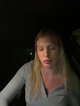 Chloemillerrxx webcam show