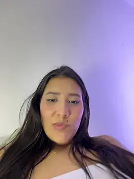 IsabellaJoness_ Chat XXX in diretta