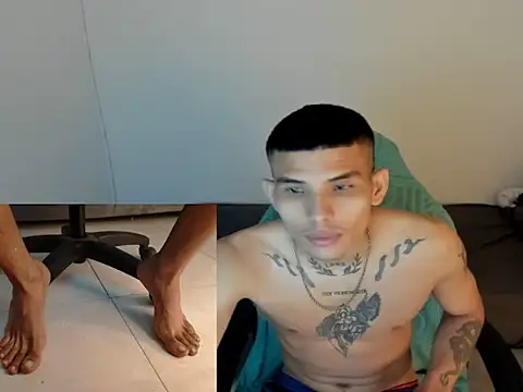 hot_king20 Show in webcam