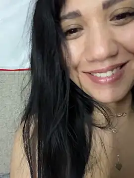 PrincessYYara Chat XXX in diretta