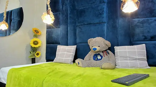 Laura_Miller1 Chat XXX live