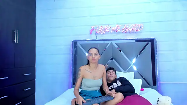 EndlessTwo Chat XXX in diretta