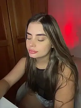 Miss_valeriaa élő XXX-chatje