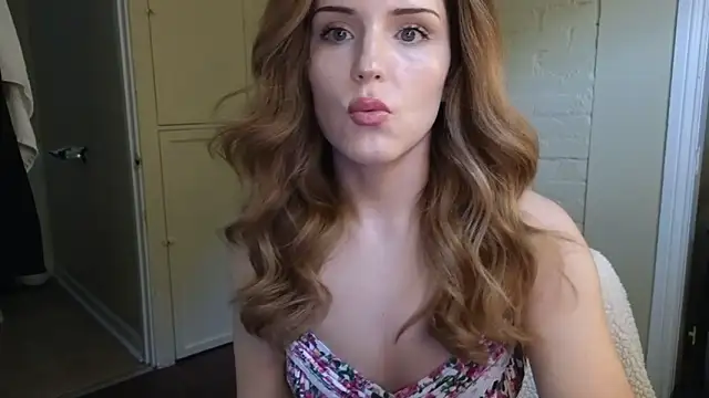 sexylilly69 Adlı Modelin Canlı XXX Sohbeti