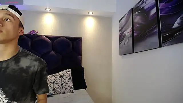 Show modela Dominik_Souza na web-kameri