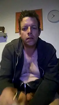 Knuffelstaaff123 Live XXX-Chat