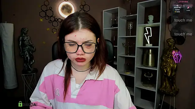 isabel_wave Adlı Modelin Canlı XXX Sohbeti