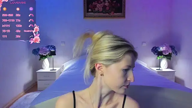 Julie_Blaze's Live XXX Chat