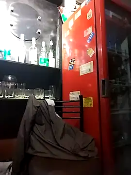 karlagiraldo198: απευθείας συνομιλία ΧΧΧ