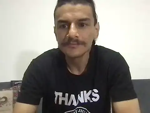 HorrorotikAn Webbikameraesitys