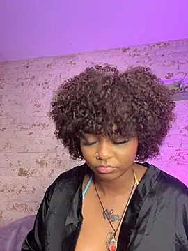 Chat +18 de pamela_west ao vivo