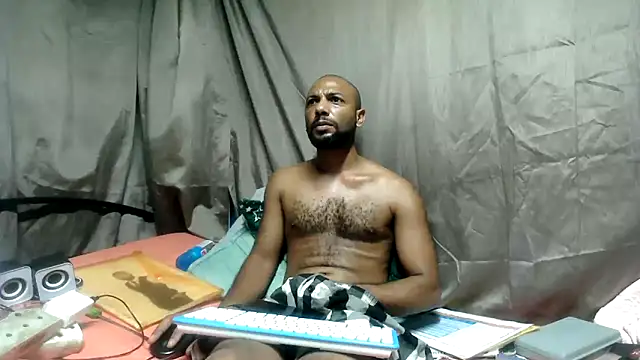 Camodick Adlı Modelin Canlı XXX Sohbeti