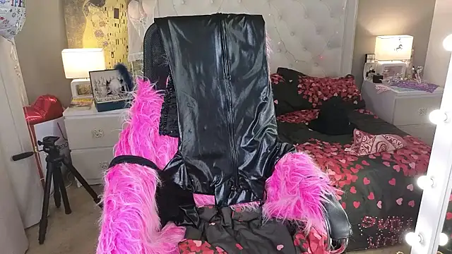 RoxalanaStar Adlı Modelin Canlı XXX Sohbeti