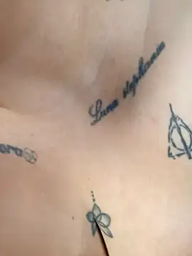 Chat XXX en directo de miley_jensen