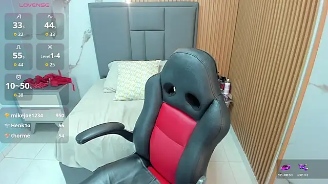 KORINASANTOS 现场XXX聊天