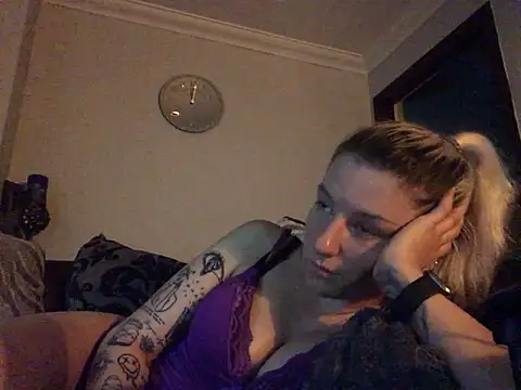 xxamyleighxx Adlı Modelin Canlı XXX Sohbeti