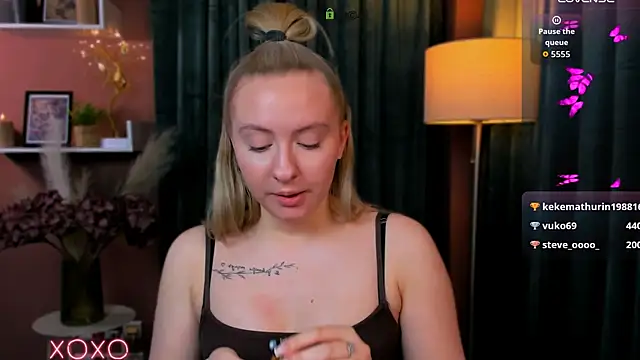 mila_glow1 Adlı Modelin Canlı XXX Sohbeti