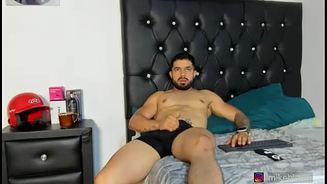 mikeblaree Pertunjukan Webcam