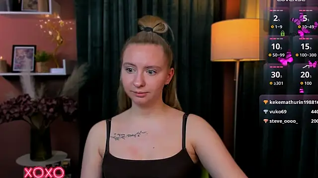 mila_glow1 即時 XXX 聊天