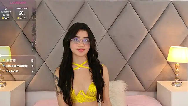 XXX chat uživo modela OliviaDiaz