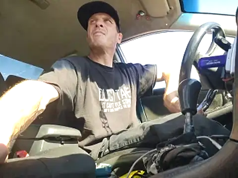 415cali925 Show in webcam