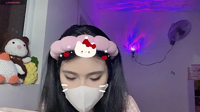 Tieu-May's Live XXX Chat