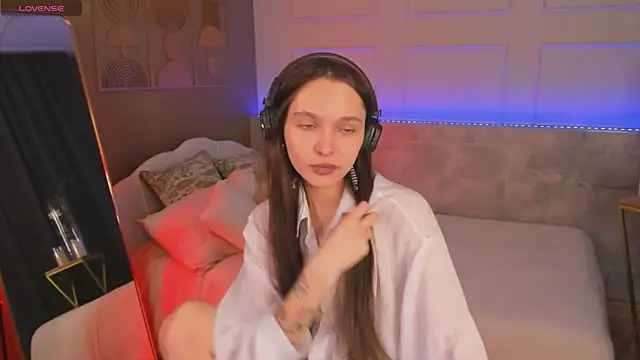 ChloeSunny: онлайн-секс-чат