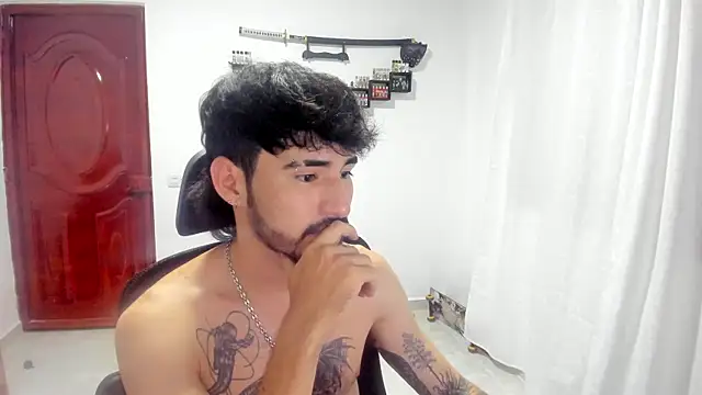 DmitriSanders 在線直播表演