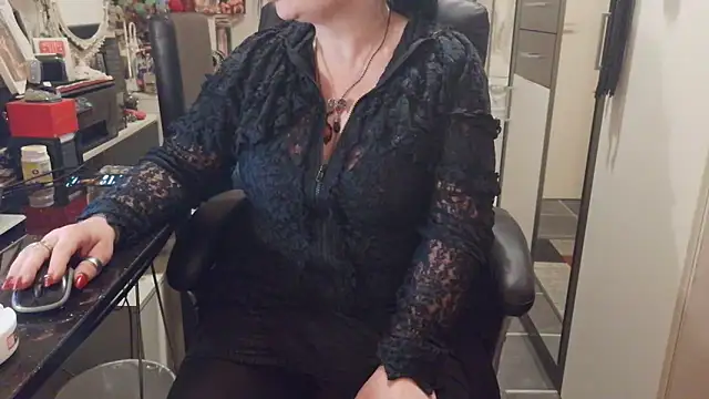 LadyMaxime511 Chat XXX in diretta