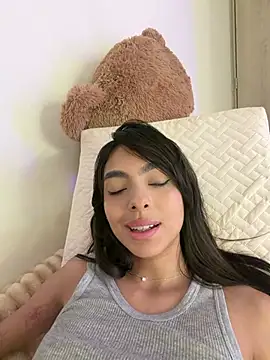 ZaraLuuv Chat XXX in diretta