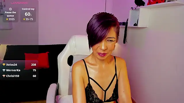 Chat XXX en directo de Trinityy__