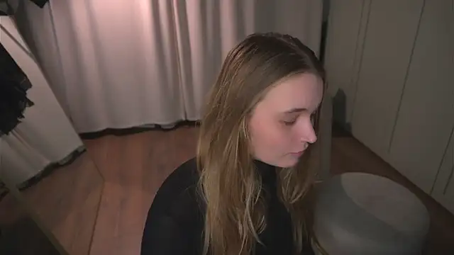 lisa_schiele live XXX chat