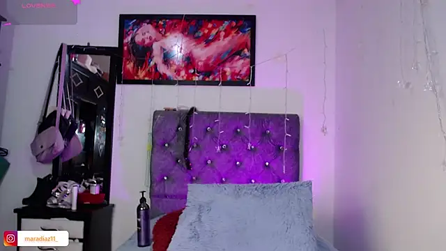 MaraDiaz11 Chat XXX in diretta