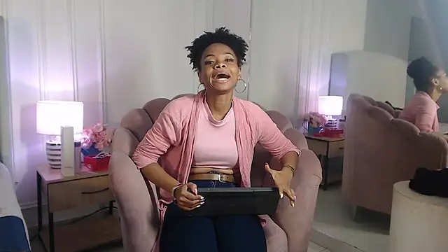 ChantalGarner Chat XXX in diretta