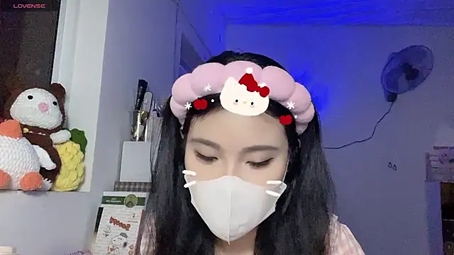 Tieu-May Chat XXX in diretta