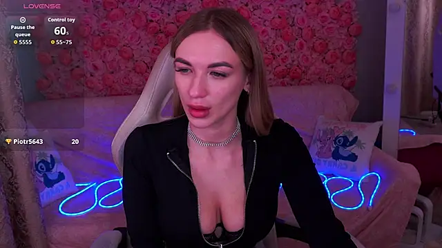 ArinaWong 现场XXX聊天