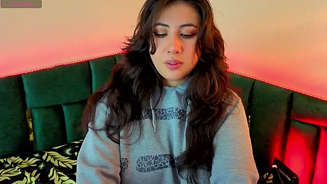 Chat +18 de Luvienne ao vivo