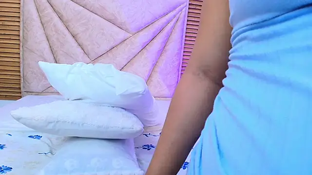 Chat +18 de Lunaa_Rossee ao vivo