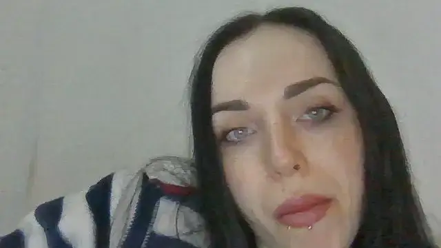 Trinsy_Love Chat XXX live