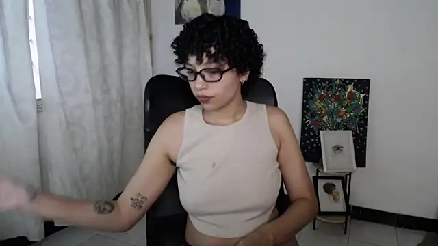 EmilyTreasurez Chat XXX in diretta