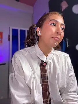 emilysofiia élő XXX-chatje