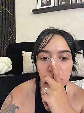 แชท XXX สดของ EmmyEvans1