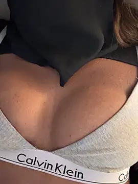 KiaraAmara Webcam Show